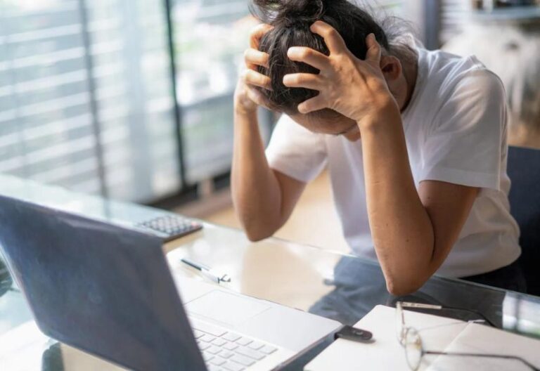 không nên suy nghĩ quá nhiều