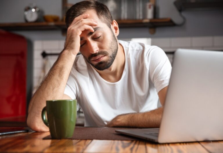 mệt mỏi cạn kiệt năng lượng