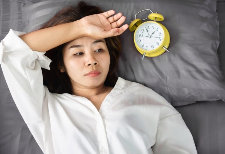 đầu óc căng thẳng khó ngủ